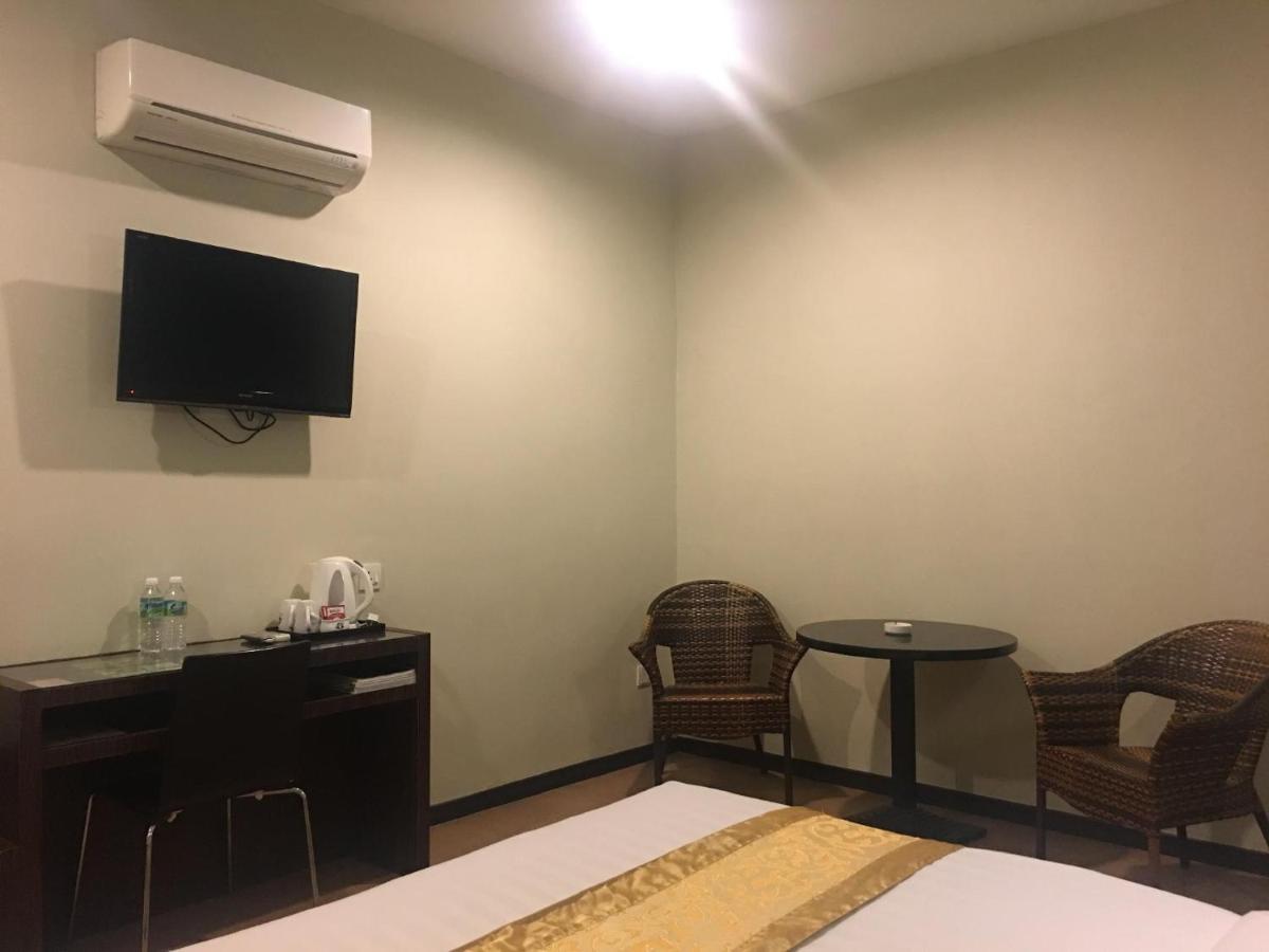 Hotel Zamburger Скудай Екстериор снимка
