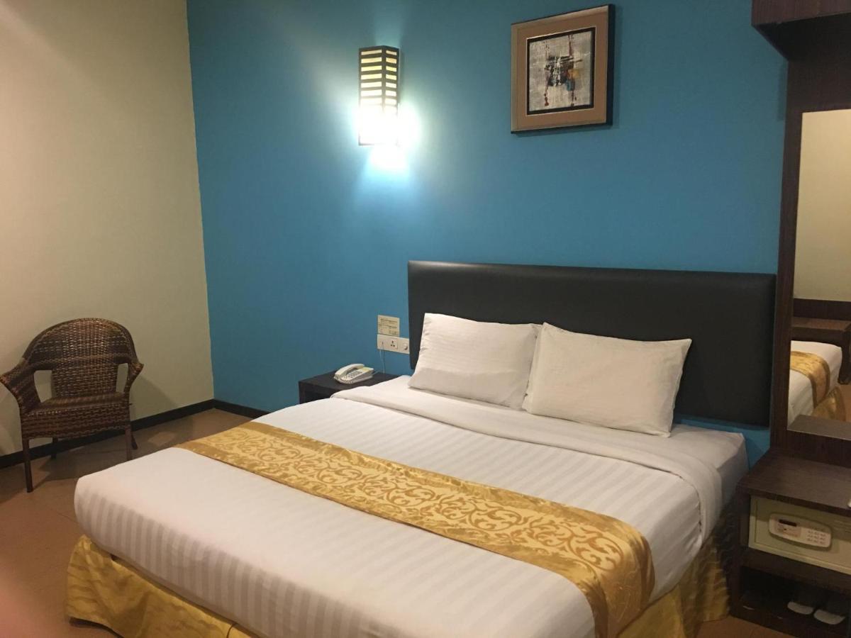Hotel Zamburger Скудай Екстериор снимка