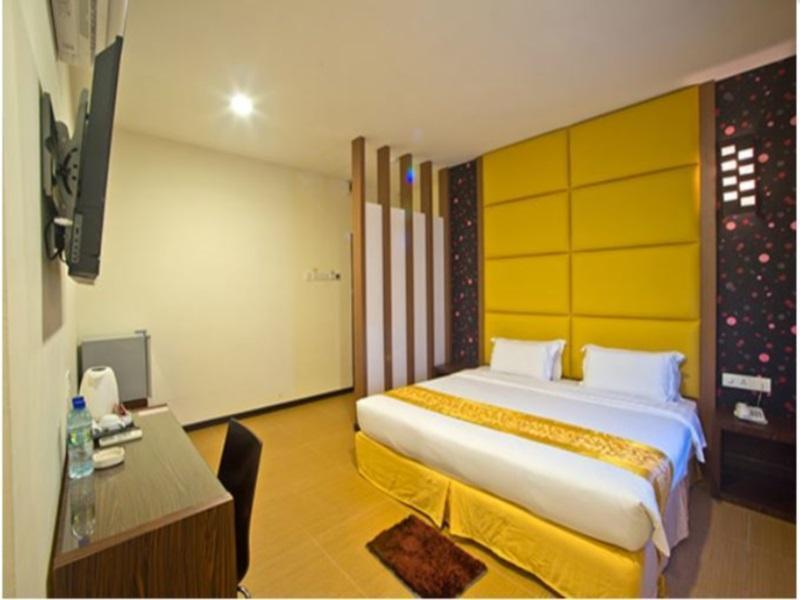Hotel Zamburger Скудай Екстериор снимка