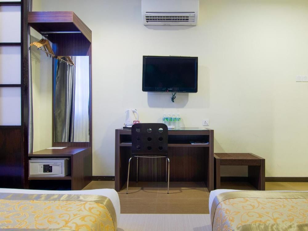 Hotel Zamburger Скудай Екстериор снимка